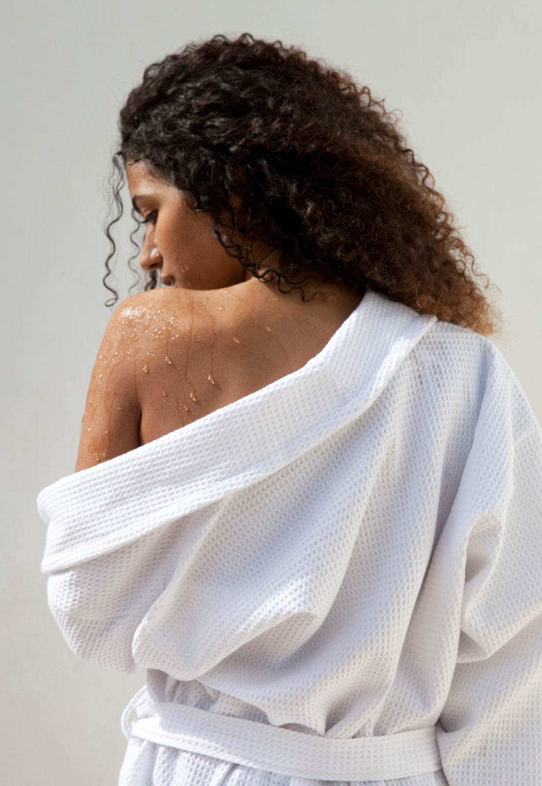 Luxury White Cotton Waffle Robe and Dressing Gown in M/L DEIA Living Luxury White Cotton Waffle Robe and Dressing Gown in M/L DEIA Living